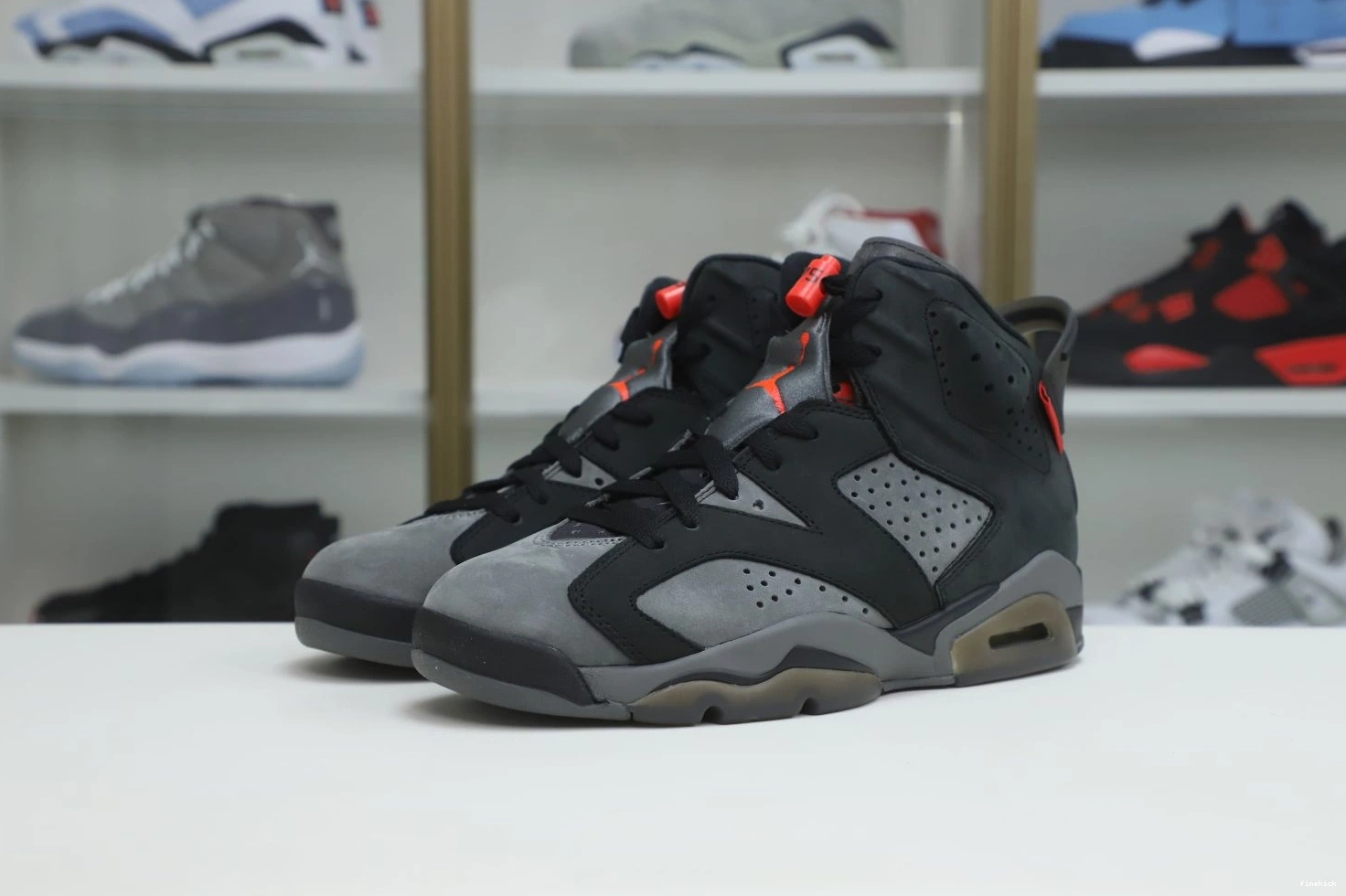 JORDAN RETRO X PARIS GREY' AIR SAINT-GERMAIN 'IRON 6 0105